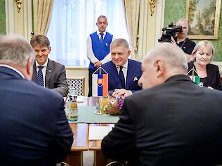 Fotogaléria k článku "Predseda vlády Slovenskej republiky absolvoval bilaterálne stretnutie s prezidentom Maďarska"