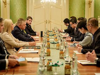 Fotogaléria k článku "Predseda vlády SR Robert Fico vyjadril plnú podporu projektu Gotion Inobat Batteries v Šuranoch"