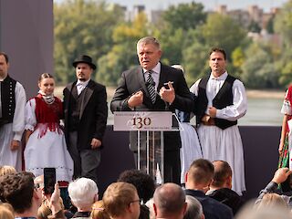 Fotogaléria k článku "Premiér Robert Fico: Most symbolizuje vzácny kus medziľudských vzťahov"