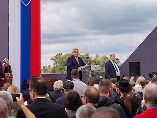 Fotogaléria k článku "Premiér Robert Fico: Most symbolizuje vzácny kus medziľudských vzťahov"