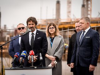Fotogaléria k článku "Premiér: Výstavba vojenskej nemocnice v Prešove pokračuje podľa plánu"