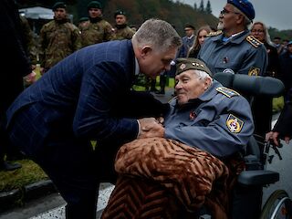 Fotogaléria k článku "Premiér: Vojaci na Dukle presne vedeli, za čo bojujú"
