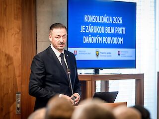 Fotogaléria k článku "R. Fico: Musíme sa pozrieť na to, čo sa deje v tieňovej ekonomike"
