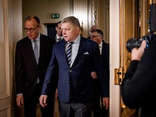 Fotogaléria k článku "Predseda vlády SR Robert Fico na samite Európskej rady v Bruseli"