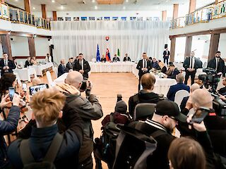 Fotogaléria k článku "Robert Fico: Baterkáreň v Šuranoch je správne a nadčasové rozhodnutie"