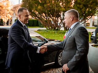 Fotogaléria k článku "Predseda vlády SR Robert Fico sa stretol s poľským prezidentom Karolom Nawrockim"