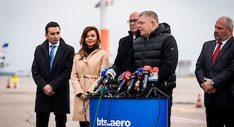 Premiér: Je pravdepodobné, že počet letov na linke Bratislava - Košice sa rozšíri