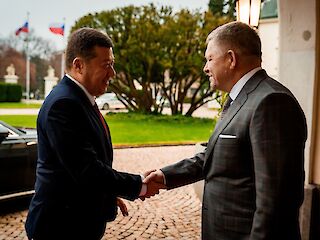 Fotogaléria k článku "Na návštevu Slovenska dnes pricestoval nový predseda Poslaneckej snemovne Parlamentu ČR Tomio Okamura"