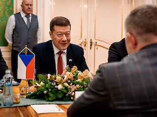 Fotogaléria k článku "Na návštevu Slovenska dnes pricestoval nový predseda Poslaneckej snemovne Parlamentu ČR Tomio Okamura"