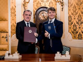 Fotogaléria k článku "Predseda vlády SR Robert Fico sa stretol s prezidentom Azerbajdžanu Ilhamom Alijevom"