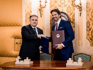 Fotogaléria k článku "Predseda vlády SR Robert Fico sa stretol s prezidentom Azerbajdžanu Ilhamom Alijevom"