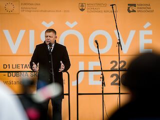 Fotogaléria k článku "Robert Fico: Tunel Višňové je nádherne dielo, pri ktorom si uvedomíme, čo všetko sú schopné ľudské ruky spraviť"