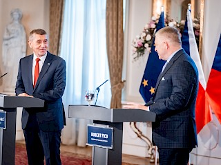 Fotogaléria k článku "Robert Fico: Budeme pokračovať v spoločných rokovaniach slovenskej a českej vlády"