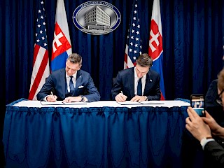 Fotogaléria k článku "Vlády Slovenskej republiky a USA podpísali dohodu o spolupráci v oblasti civilnej jadrovej energetiky"