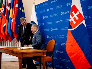 Fotogaléria k článku "Predseda vlády na neformálnom samite EÚ v Bruseli a v sídle OECD v Paríži"