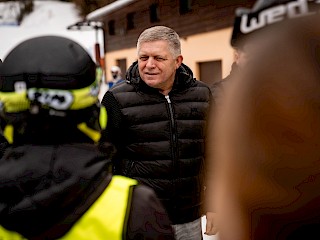 Fotogaléria k článku "Premiér Robert Fico navštívil žiakov na lyžiarskom výcviku"