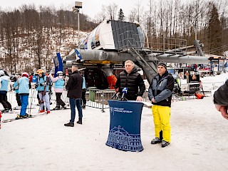 Fotogaléria k článku "Premiér Robert Fico navštívil žiakov na lyžiarskom výcviku"