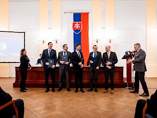 Fotogaléria k článku "Robert Fico: Spoločne s múdrymi ľuďmi vypracujeme Víziu Slovensko 2040"