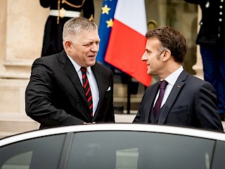 Fotogaléria k článku "Premiér Robert Fico sa stretol s francúzskym prezidentom Emmanuelom Macronom"