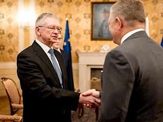 Fotogaléria k článku "Predseda vlády SR Robert Fico sa dnes stretol s novým veľvyslancom Ruskej federácie v SR"