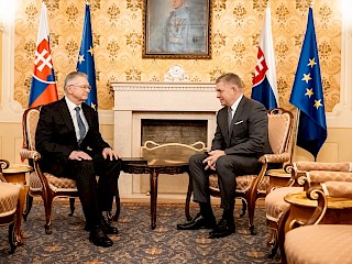 Fotogaléria k článku "Predseda vlády SR Robert Fico sa dnes stretol s novým veľvyslancom Ruskej federácie v SR"
