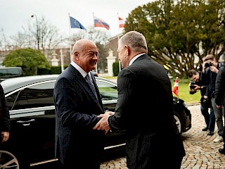 Fotogaléria k článku "Robert Fico, Christian Stocker a Andrej Babiš sa zhodli na potrebe riešiť ceny elektrickej energie v EÚ"