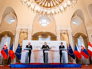 Fotogaléria k článku "Robert Fico, Christian Stocker a Andrej Babiš sa zhodli na potrebe riešiť ceny elektrickej energie v EÚ"