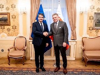 Fotogaléria k článku "Predseda vlády SR Robert Fico diskutoval s podpredsedom Európskej komisie pre súdržnosť a reformy Raffaelem Fittom"
